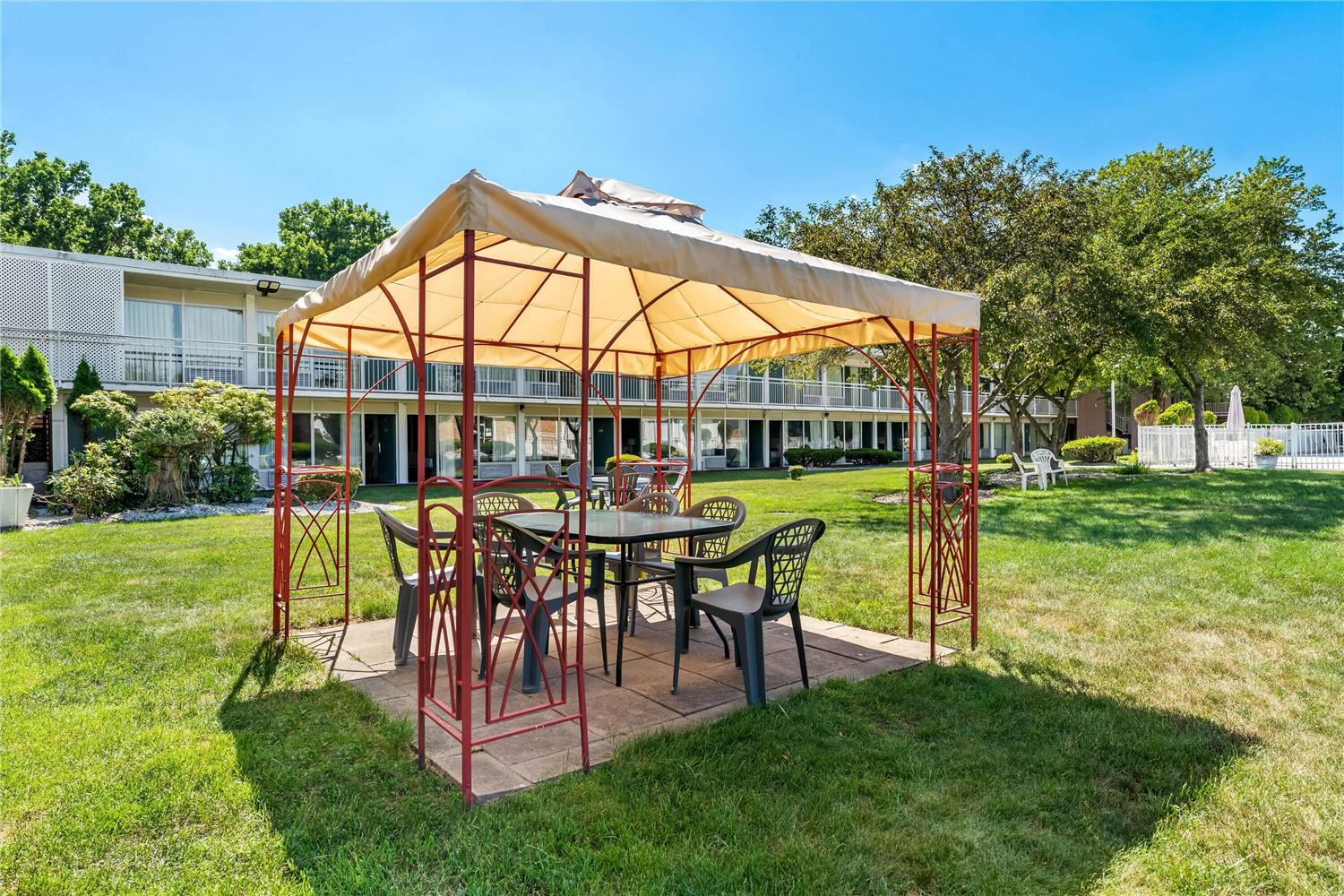 Howard Johnson By Wyndham Albany 33/43