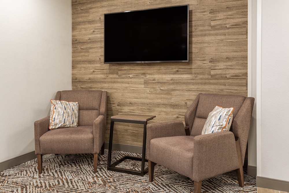 Candlewood Suites O Fallon 17/23