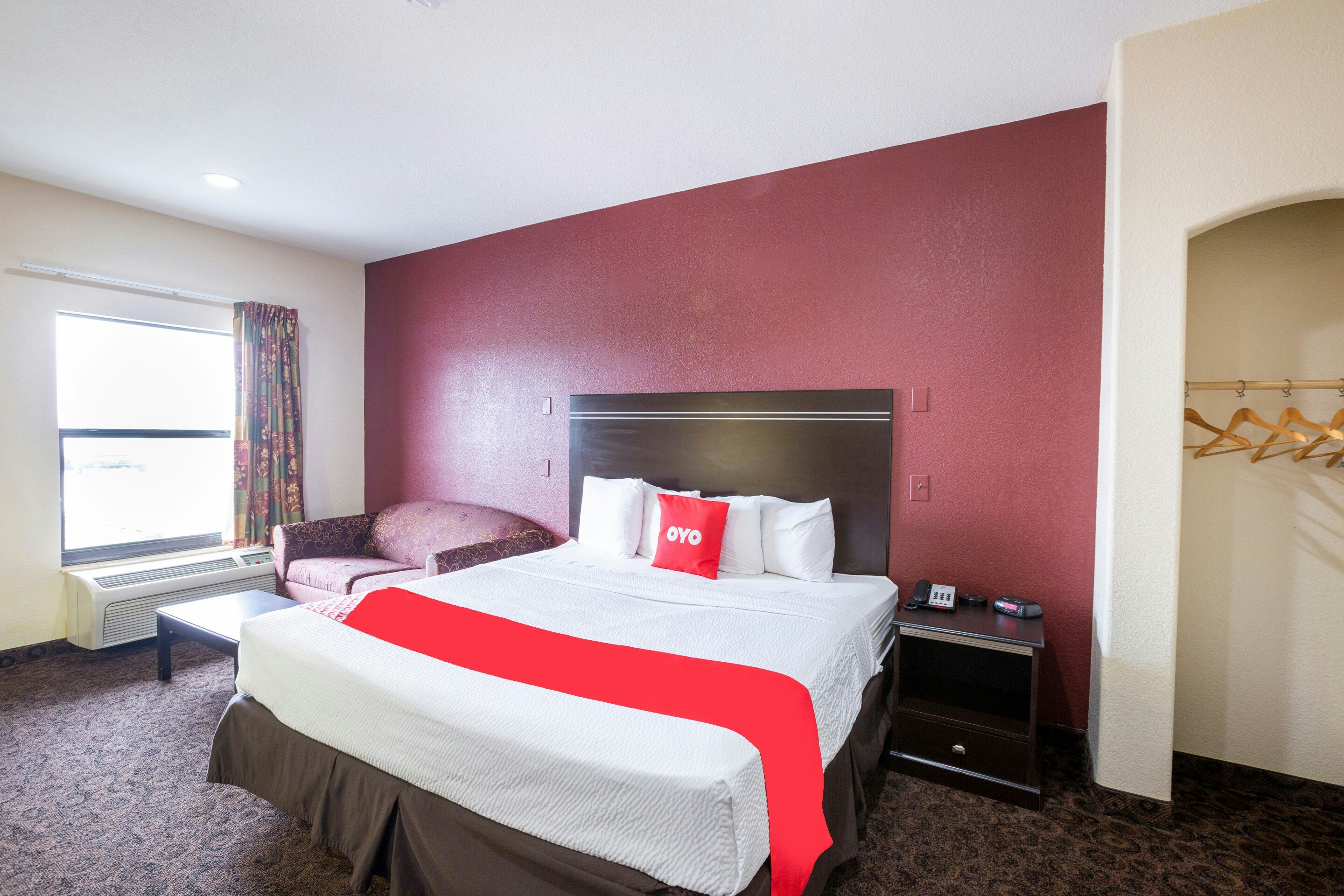 OYO Hotel LSU 36/70
