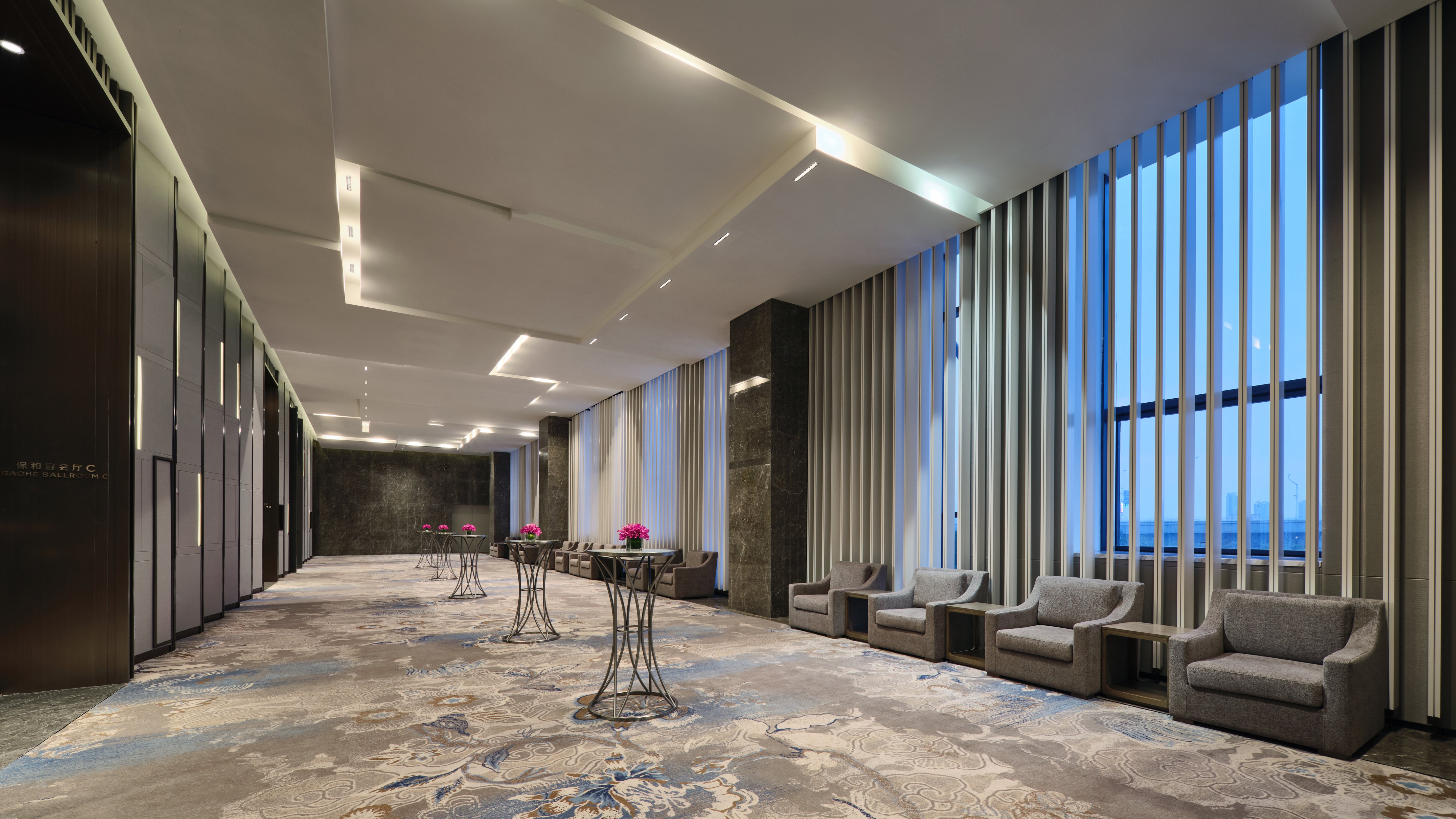 Crowne Plaza Wuhan Development Zone 53/82