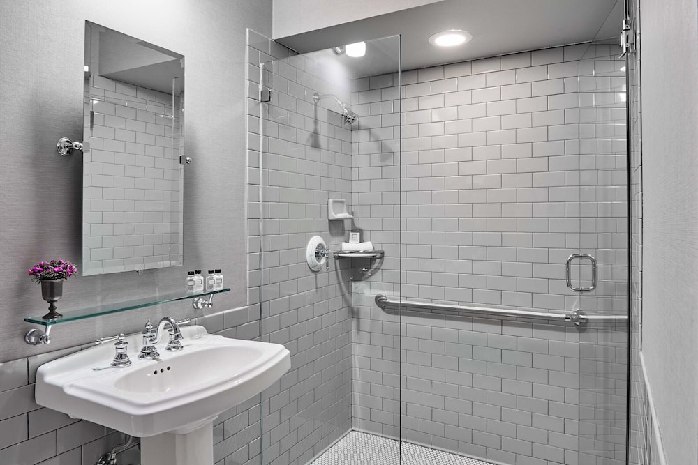 Colgate Inn 48/50