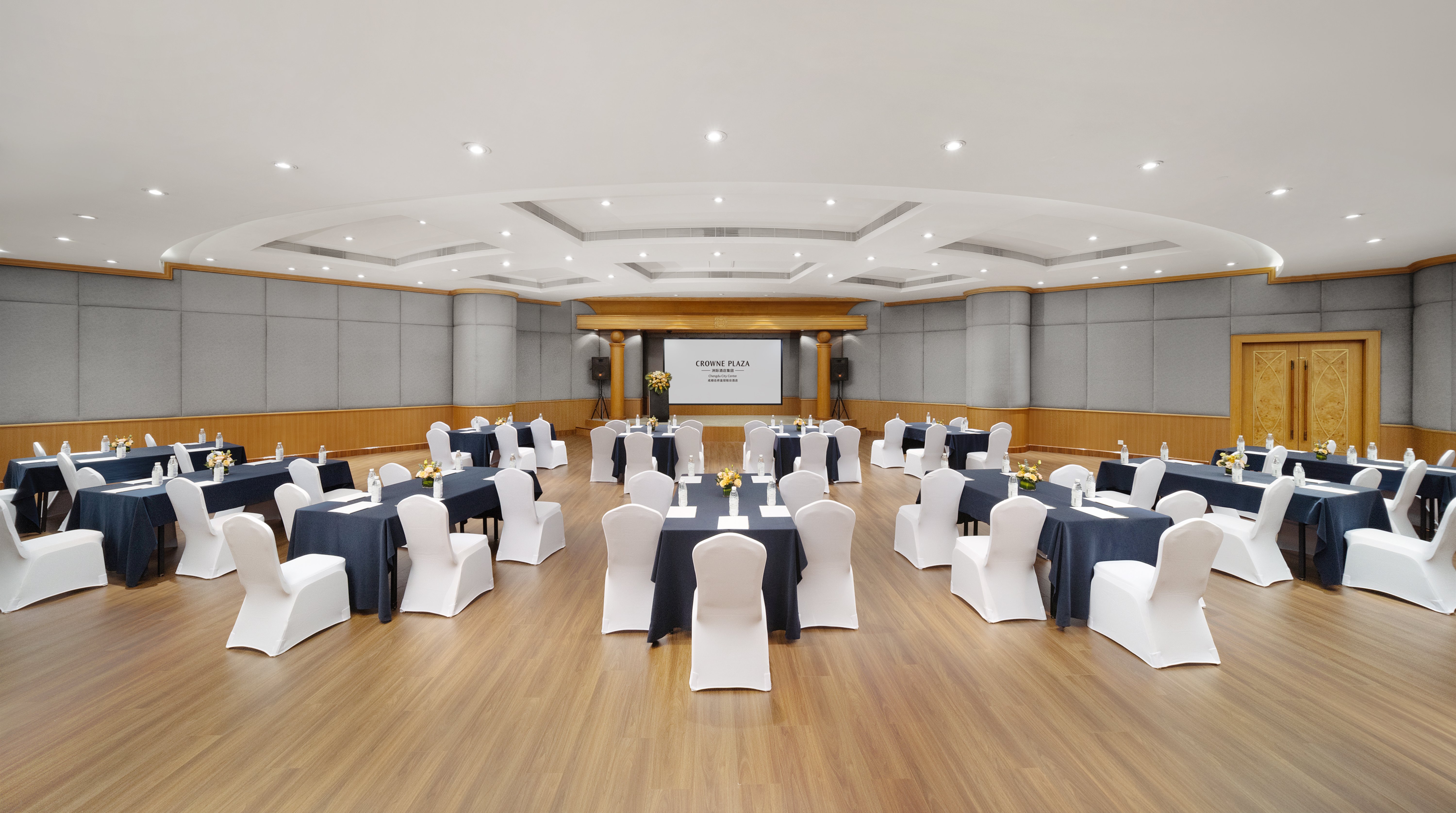 Crowne Plaza Chengdu City Center 66/74
