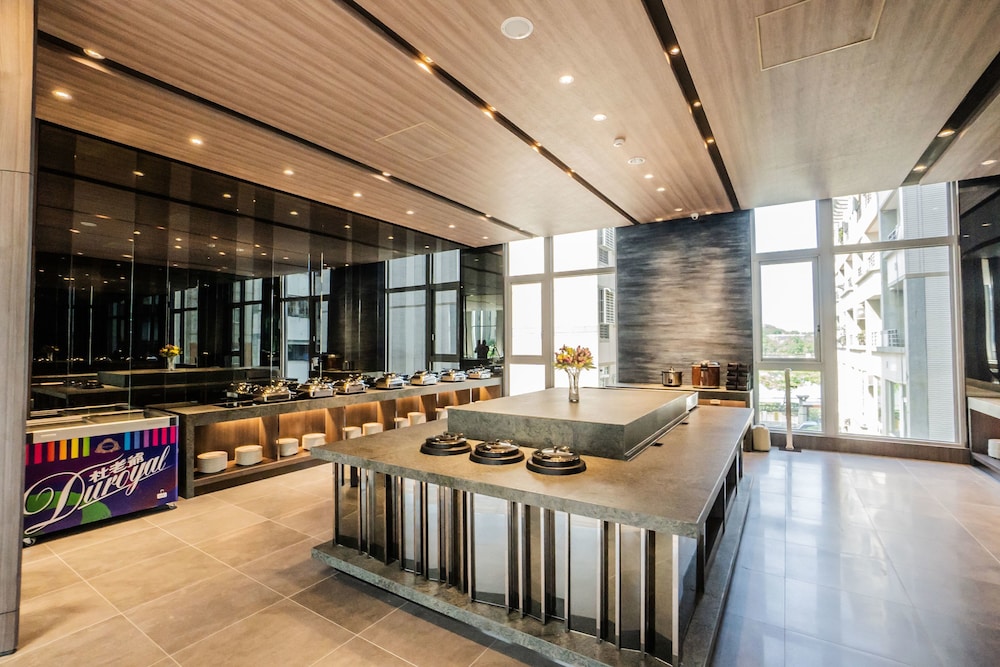 Jin Shi Hu Hotel 6/35
