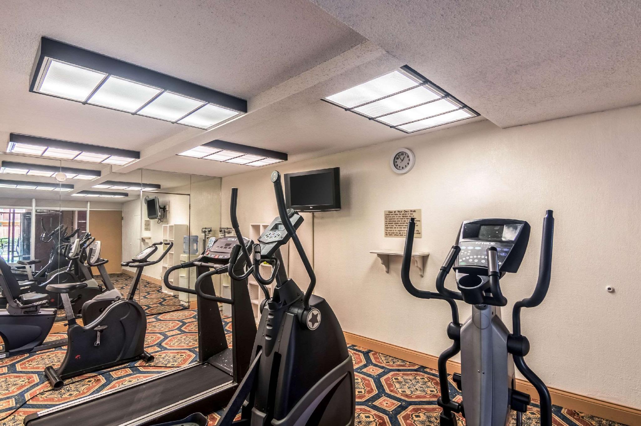 Quality Inn &amp; Suites 15/27