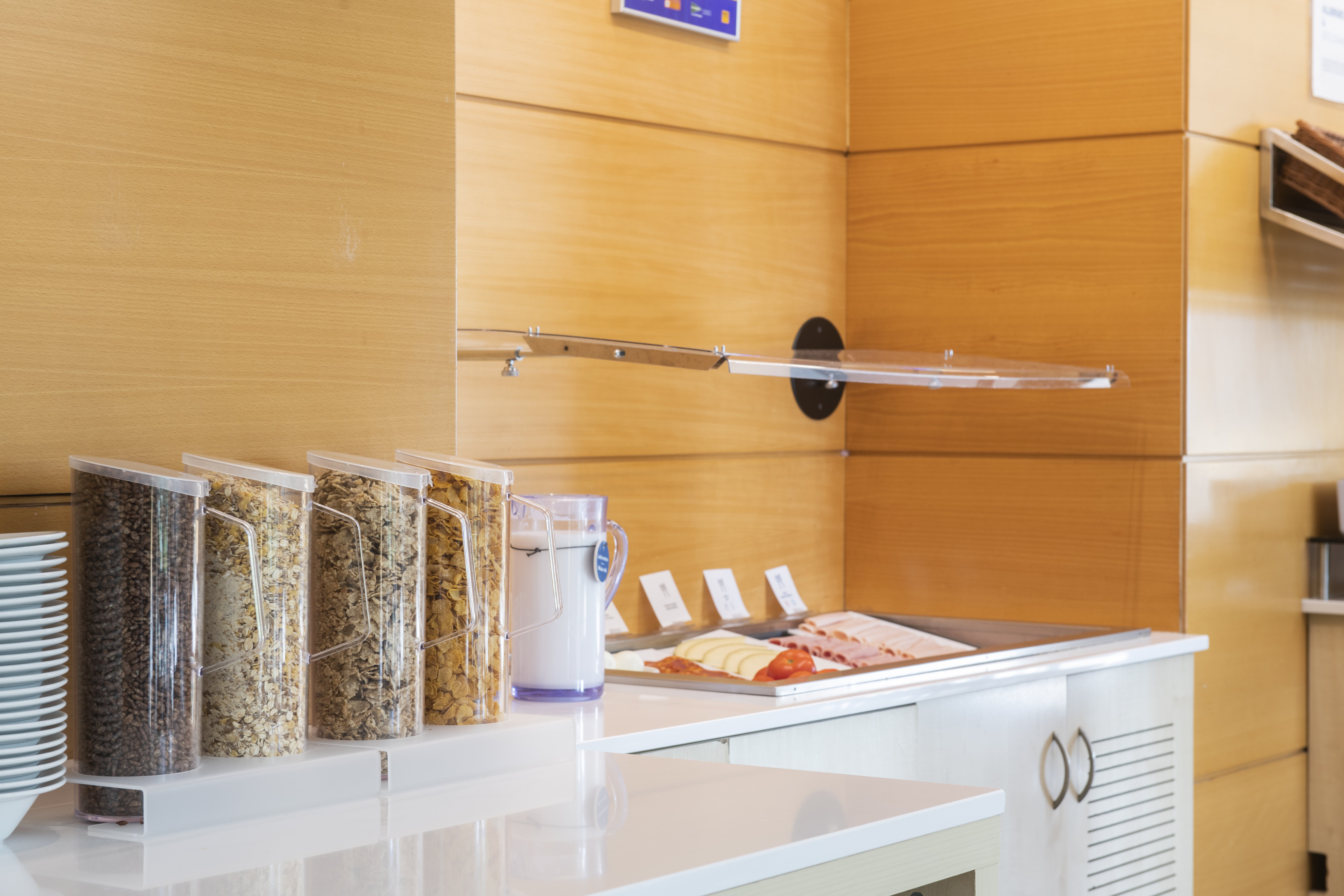 Holiday Inn Express Barcelona Montmelo 6/15