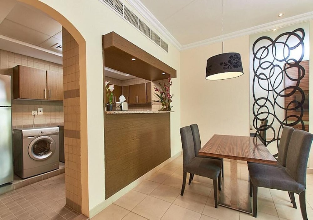 Mughal Suites 10/50