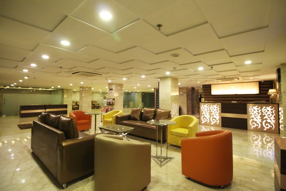 Hotel Golden Grand 39/51