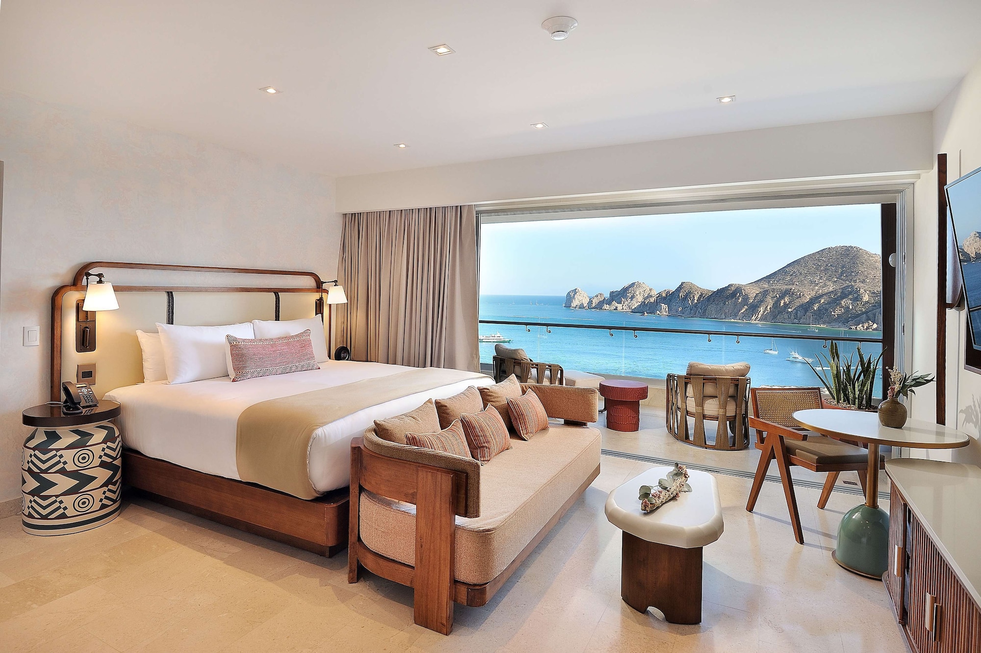 INFINITY, KING BED, OCEAN VIEW, HOT TUB