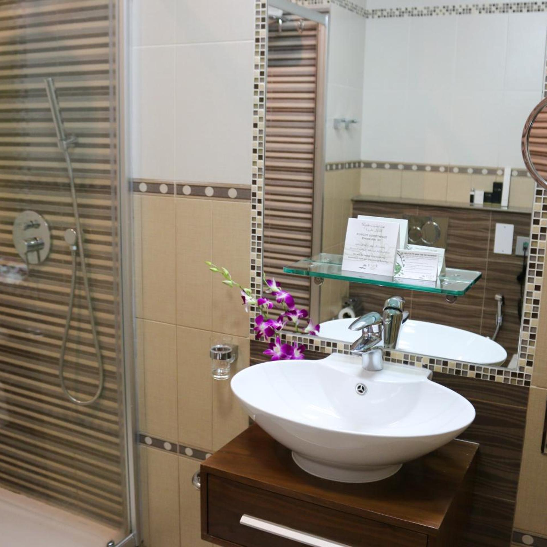 جناح تنفيذي بسرير كينج بغرفة نوم واحدة، Elite Crystal Hotel 4/5