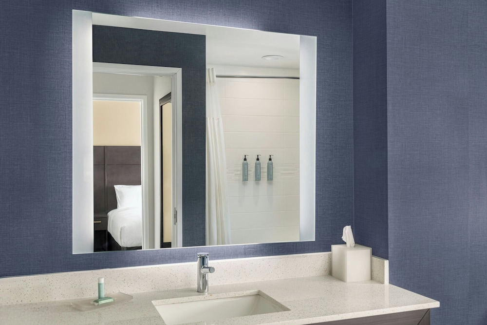 Residence Inn By Marriott Detroit Dearborn 31/33