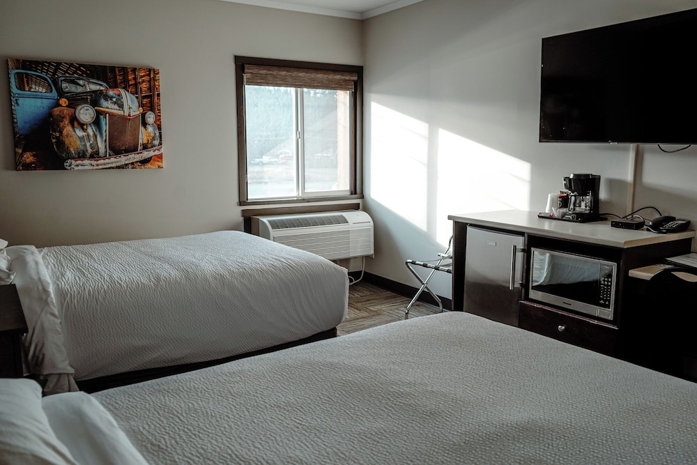 Homestead Inn & Suites 13/44