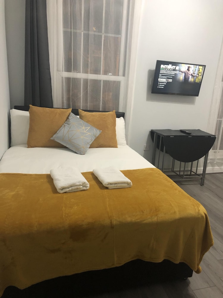 London City Gate Kings Cross St Pancras 7/50