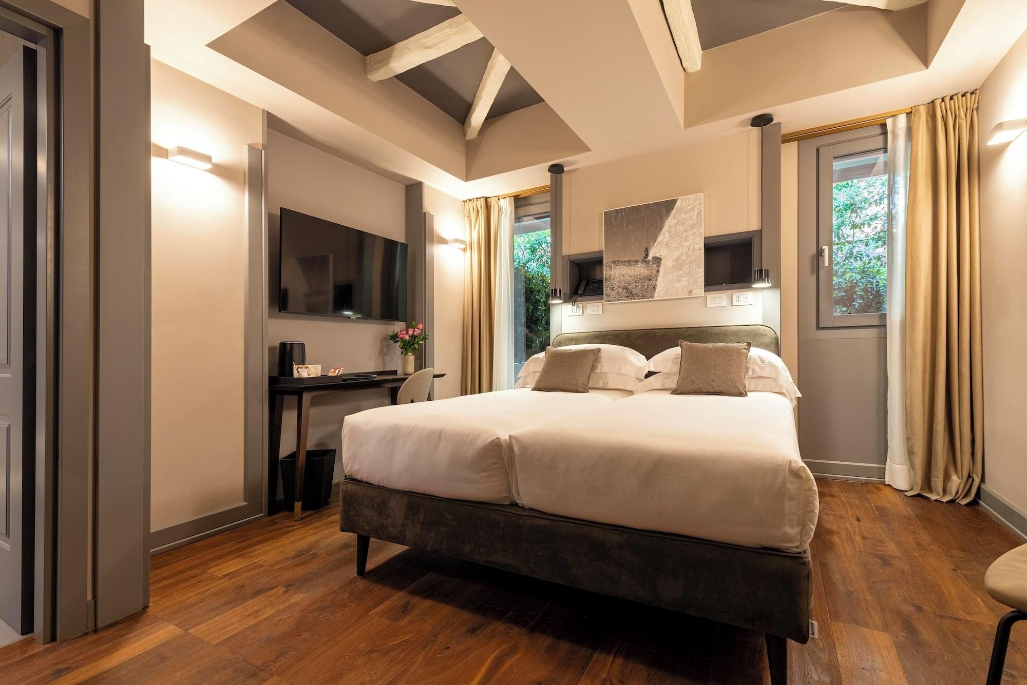 Hollywood, Classic, Double Bed
