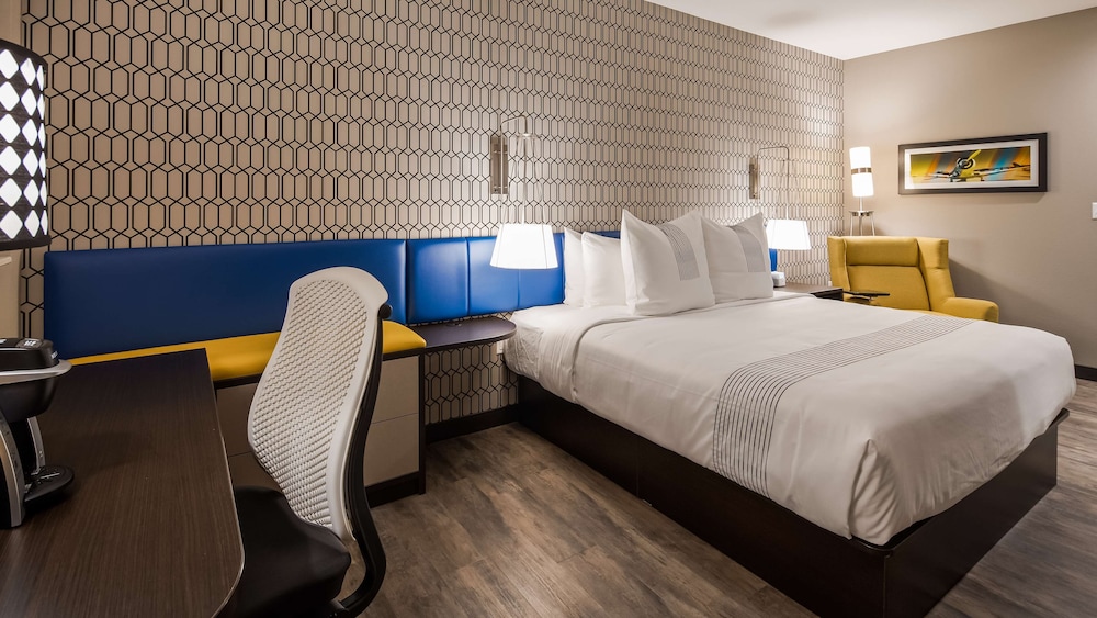 Glo Best Western Tulsa-Catoosa East Route 66 10/29
