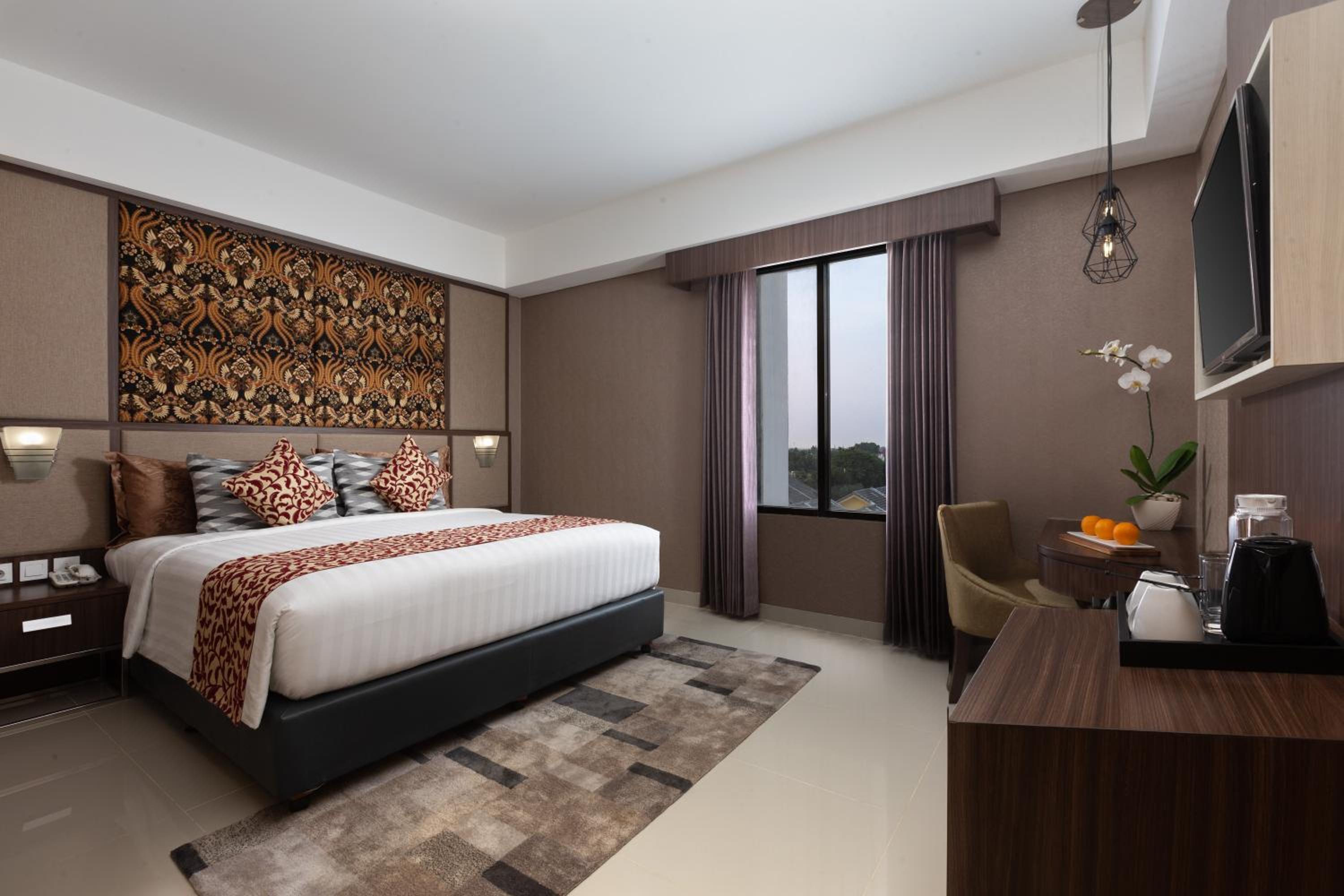 Superior, King Bed, The Alana Hotel & Conference Center Malioboro Yogyakarta By Aston 4/6