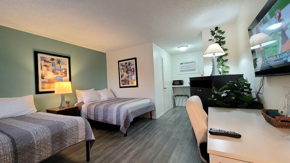 Sunny Palms Inn 9/31