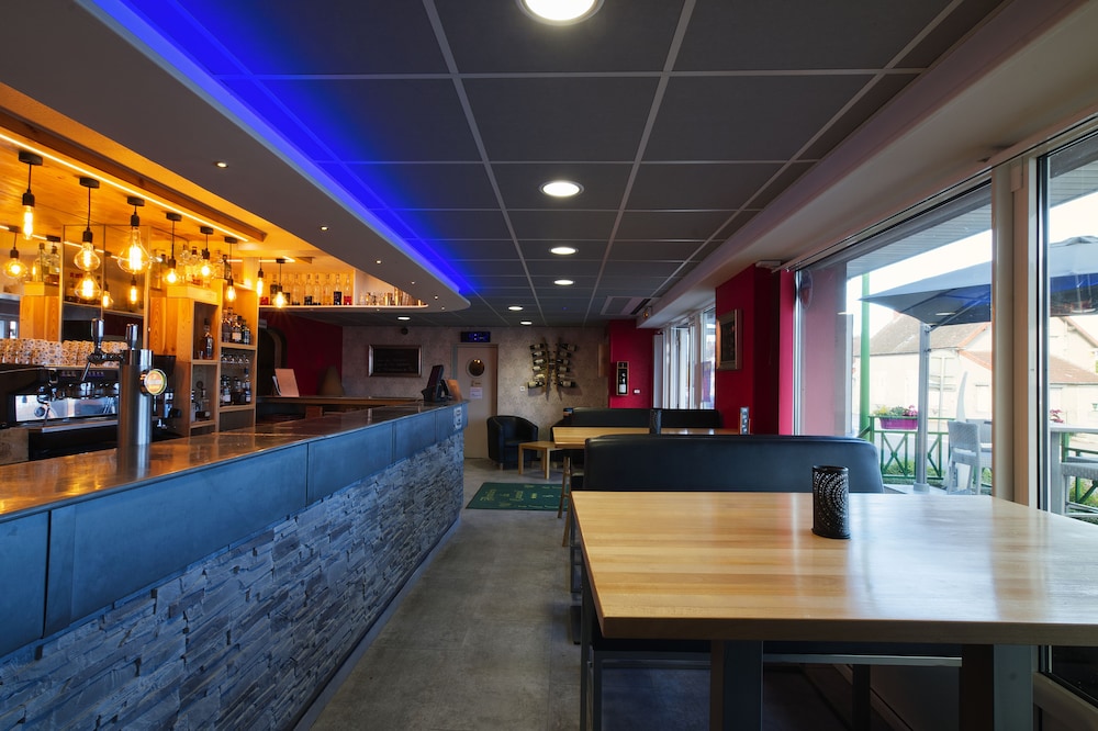 HOSTELLERIE DU CENTROTEL ET SPA 4/29
