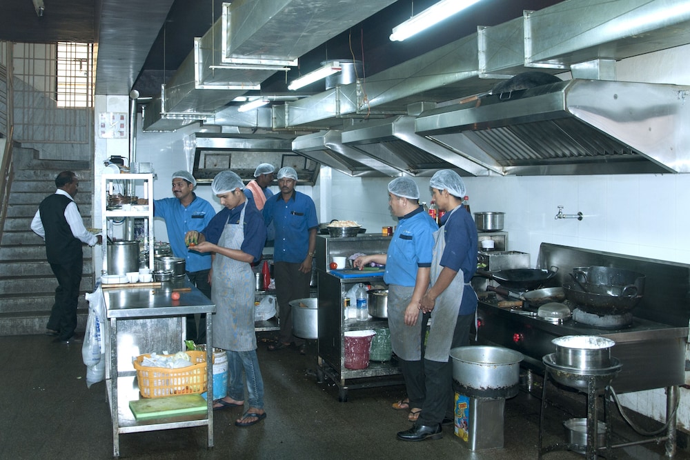 SUVARNA RESIDENCY 39/46