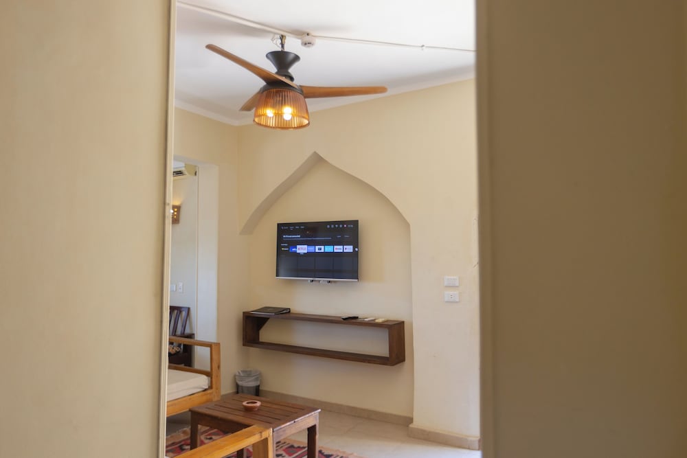 Bedouin Moon Hotel 30/50