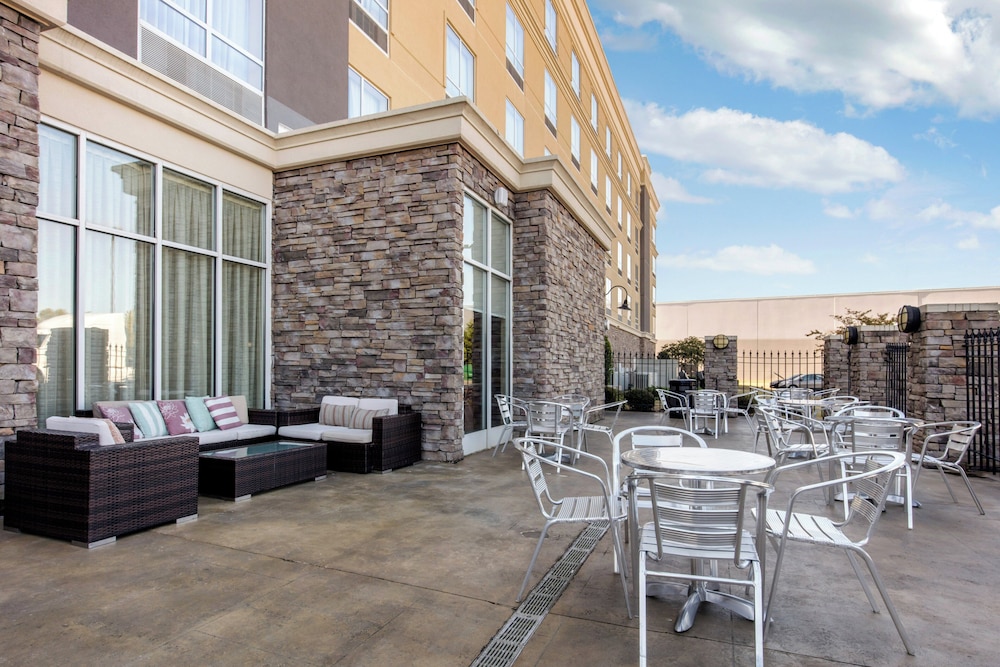Holiday Inn Southaven Central Memphis 32/66