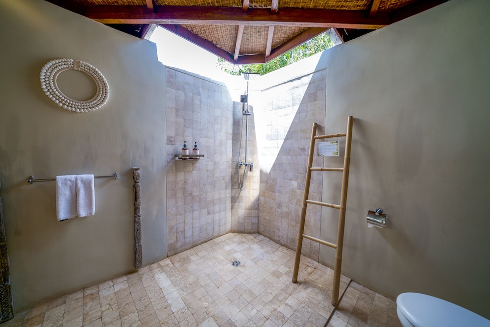 Blue Lagoon Avia Villas 46/50
