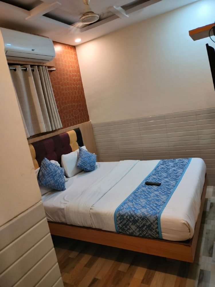 STANDARD, DOUBLE BED