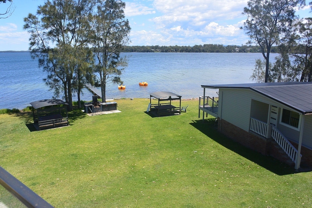 DUNGOWAN HOLIDAY ACCOMODATION 3/75