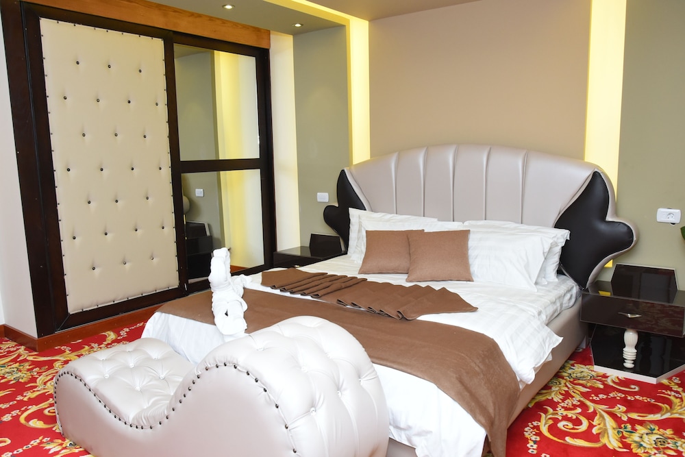 Sparr Hotel 14/66