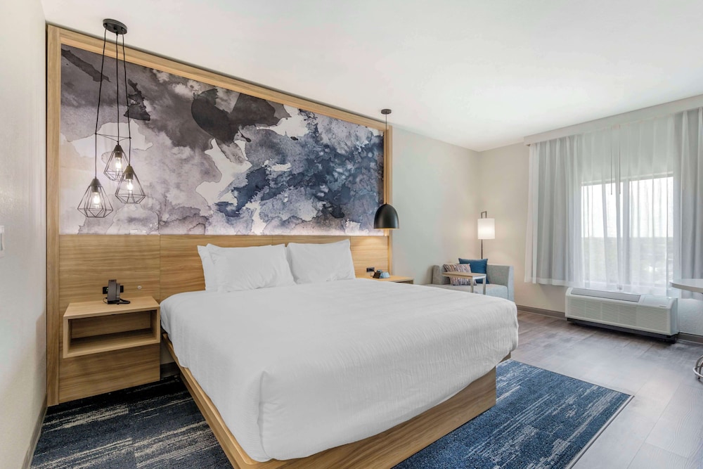 Standard, King Bed