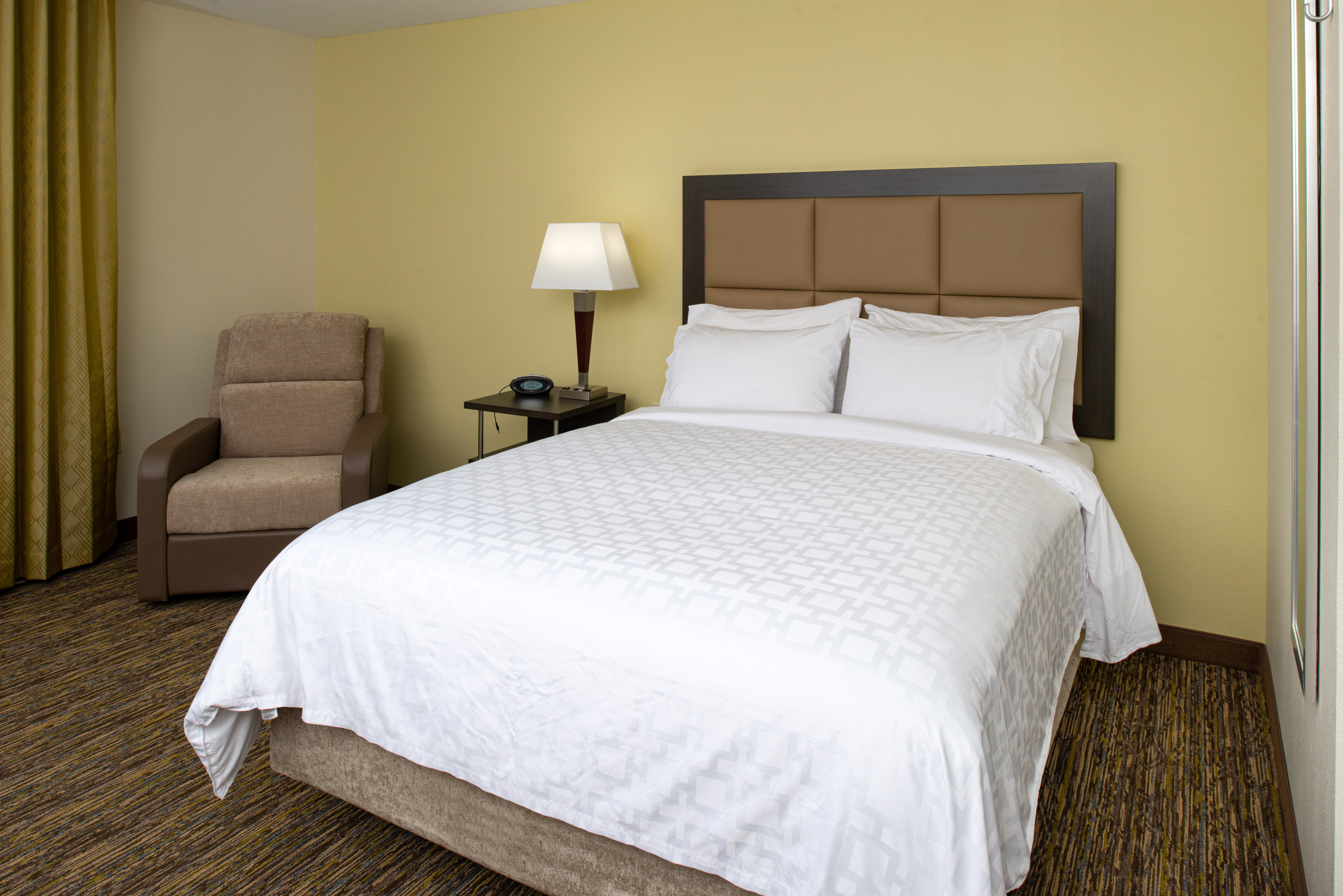 CANDLEWOOD SUITES OLATHE 17/56