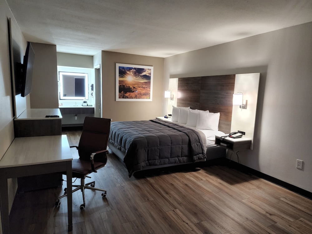 Days Inn by Wyndham Clemson 15/36