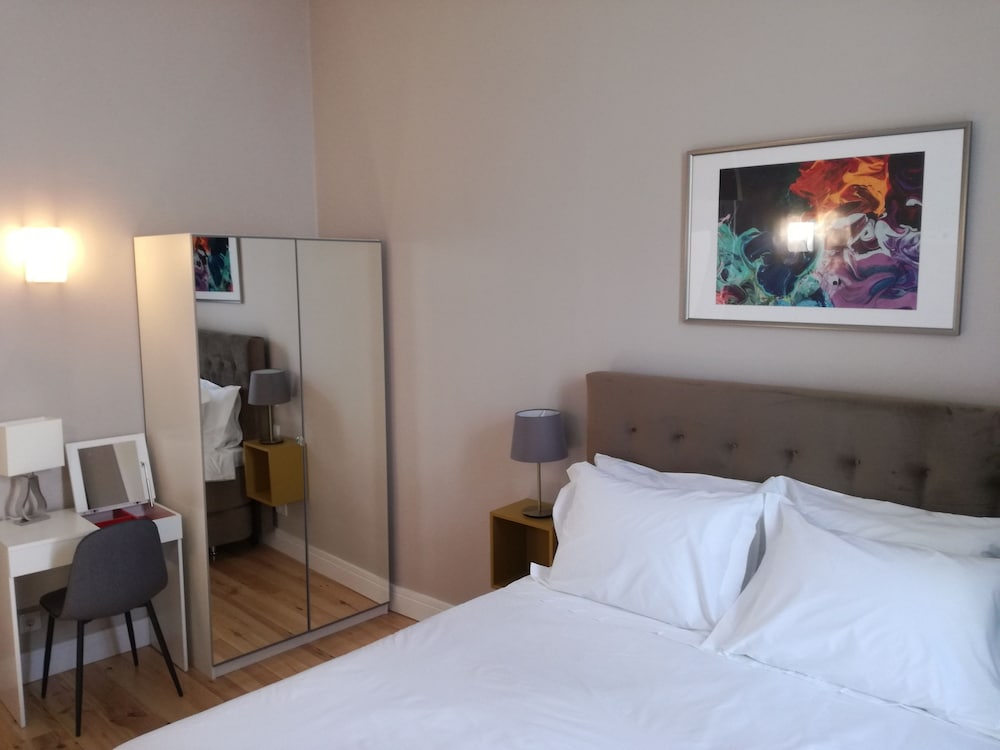 Temple Suites Guest House 9/63