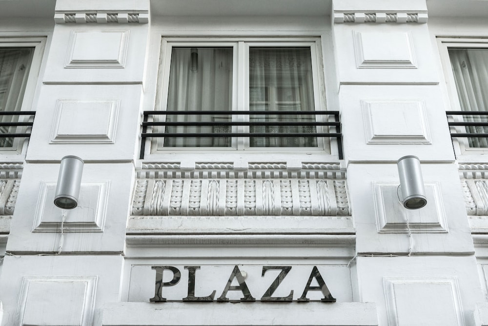 Petit Palace Plaza de La Reina 3/70