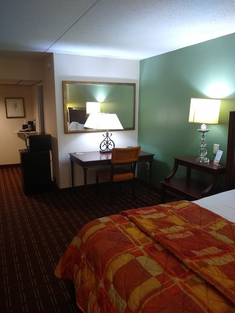 Select Inn Murfreesboro 27/60