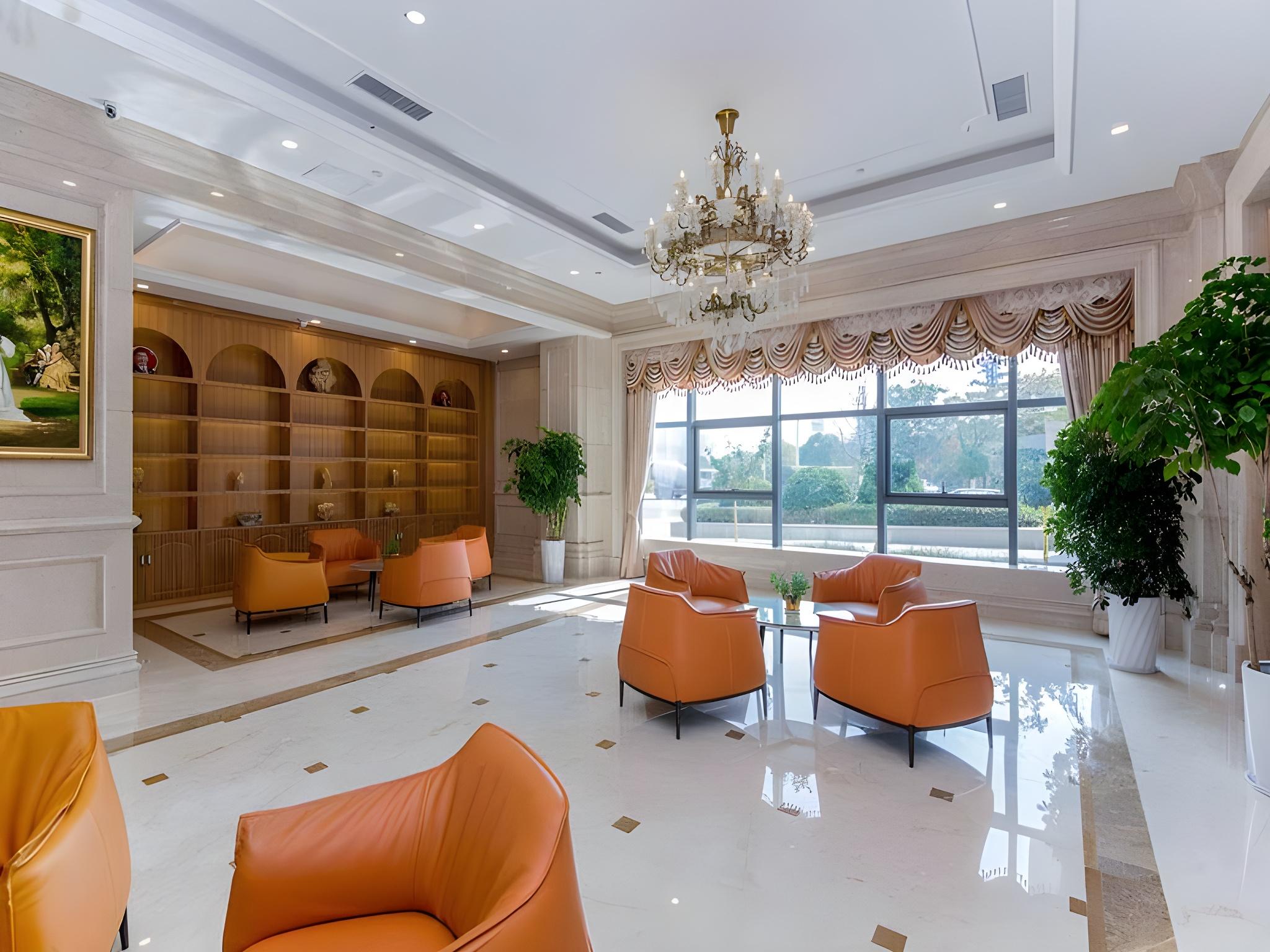 Vienna International Hotel (Huanggang Dongmen Road) 25/37