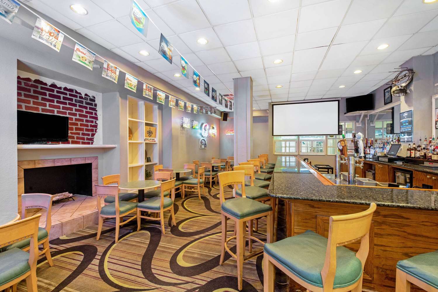 La Quinta Inn Suites New Orleans Airport 34/50