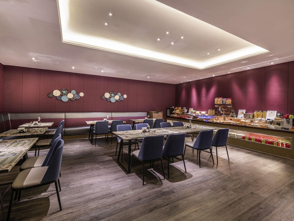 Mercure Kunshan MIXC Hi-tech 47/56