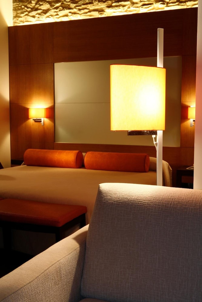 HOTEL ALTAIR 16/40