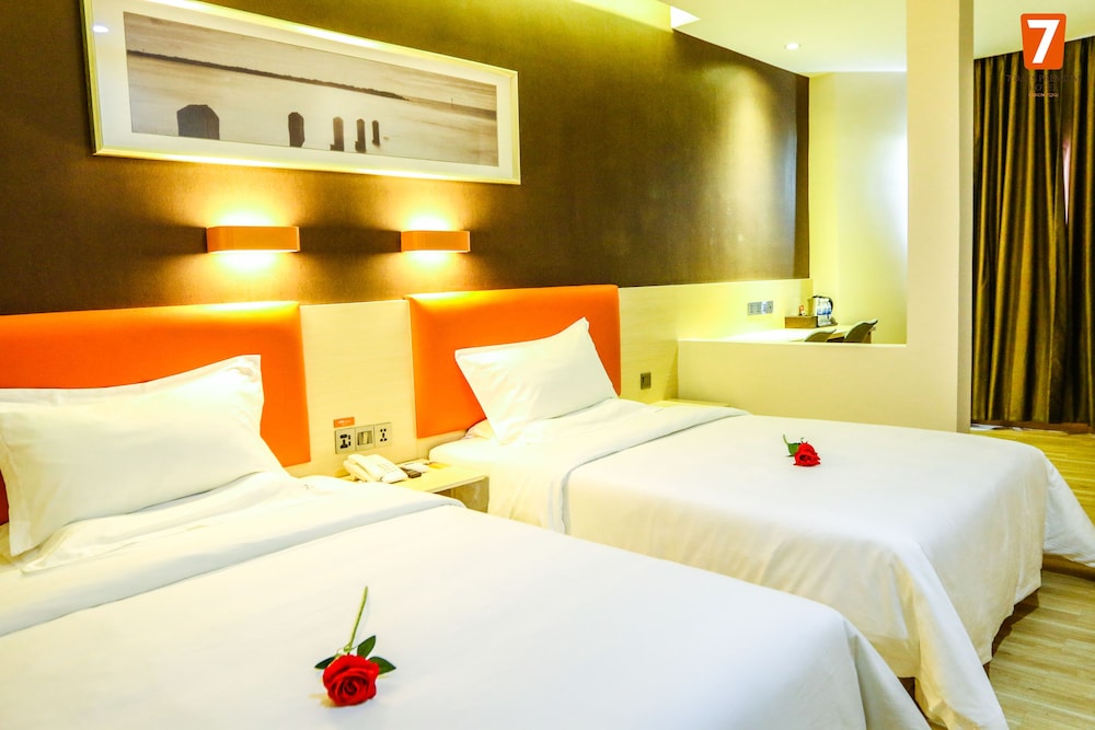 7 Days Premium Hotel 21/56