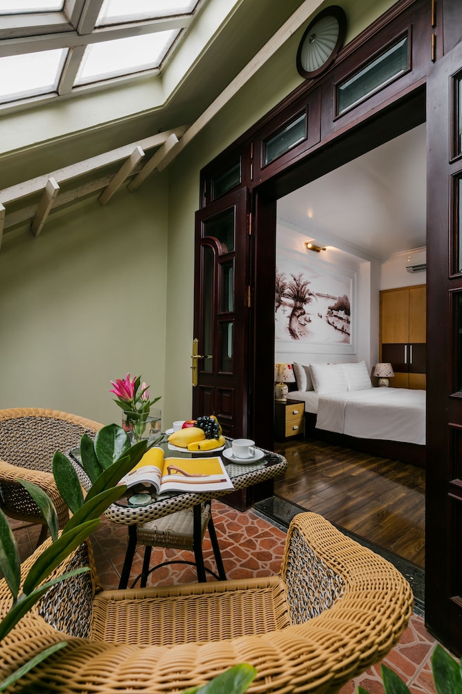 Serene Central hotel 43/55
