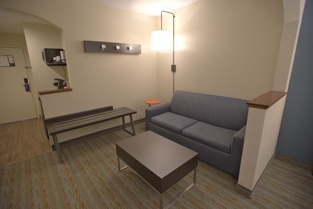 Holiday Inn Express Anderson-I-85 Exit 27-Hwy 81 20/34