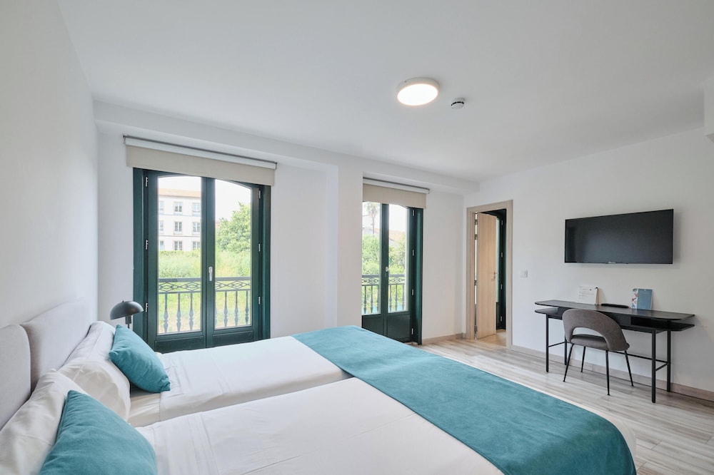 غرفة قياسية بسريرين منفصلين، Pombal Rooms Santiago 5/7