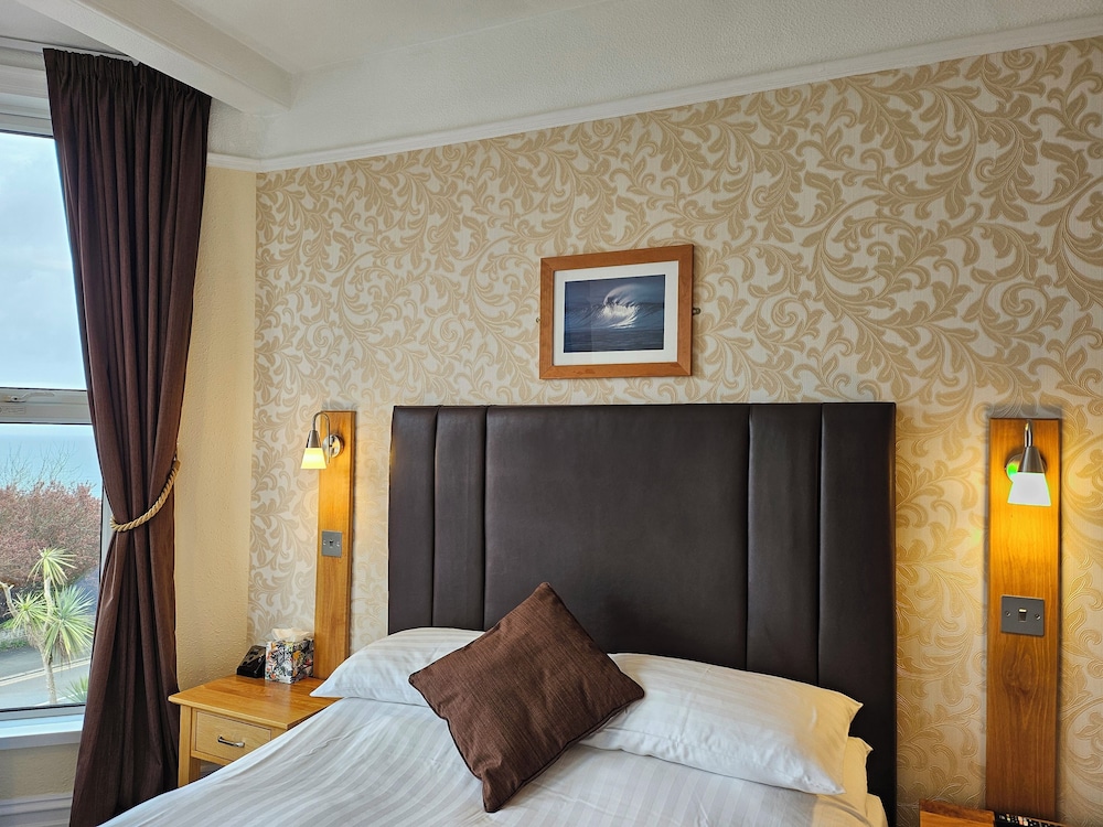 Classic, King Bed