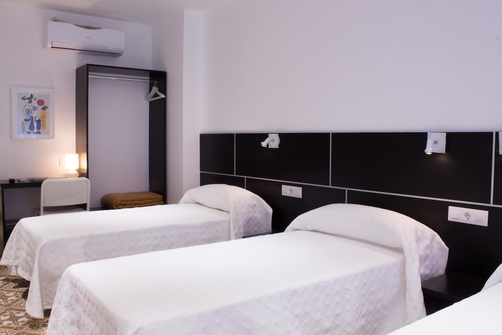 Hostal Nova 18/64