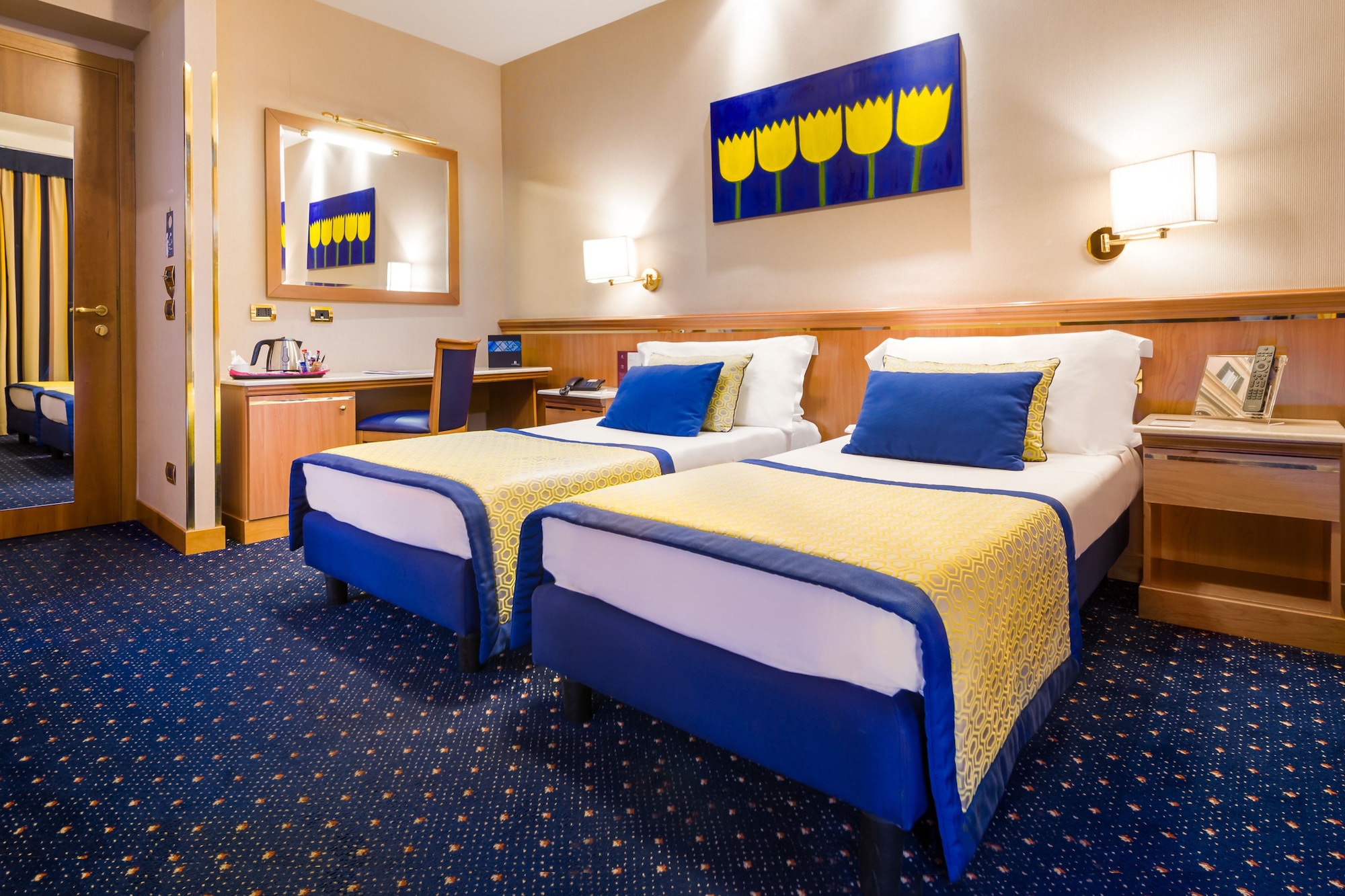 SUPERIOR, DOUBLE OR TWIN BED