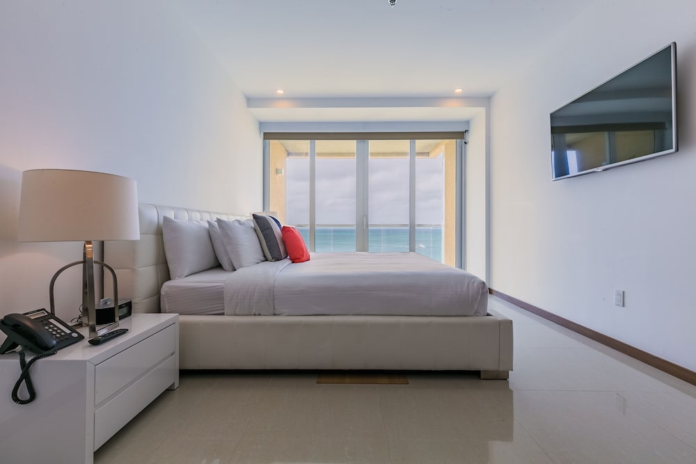 Blue Residences Aruba 60/83