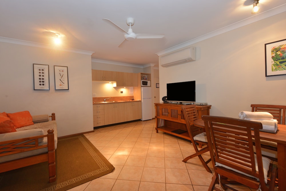 Seascape Holidays- Hibiscus Apartment 16/32