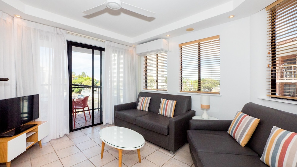 Aegean Mooloolaba 46/65