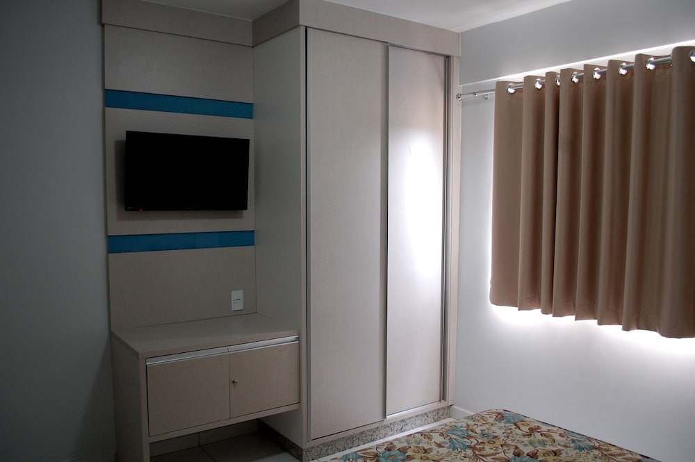 Lagoa Quente Hotel 55/60