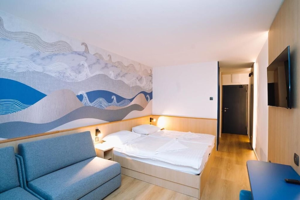 Hotel Bolero 16/50